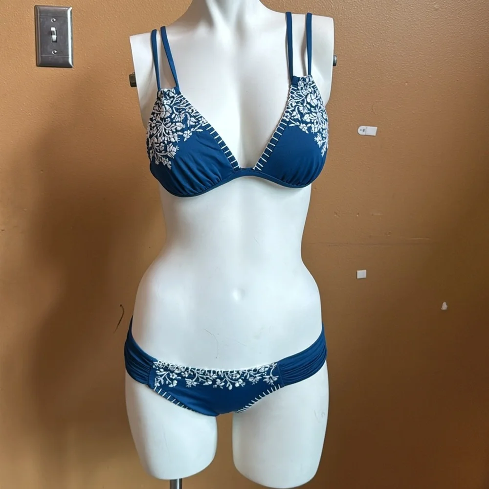 Lucky Brand Junior's Stitch in Time Triangle Bikini Top